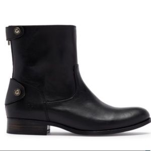 Frye Melissa Button Zip Short - Black